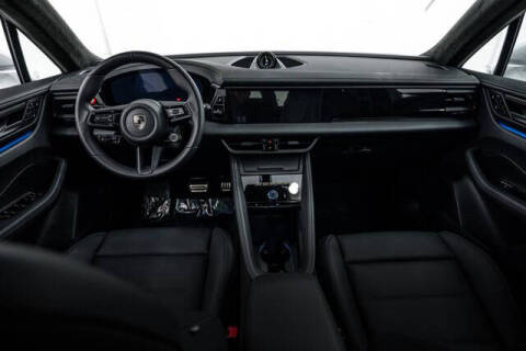 2025 Porsche Macan Turbo Electric