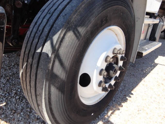 2021 Freightliner M2 106