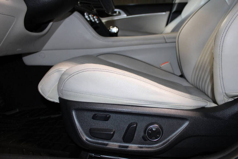 2019 Genesis G70