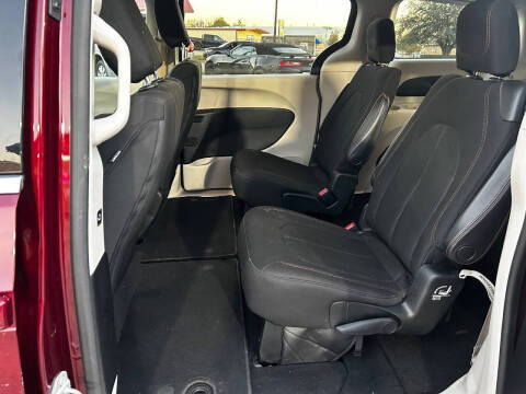 2017 Chrysler Pacifica Touring