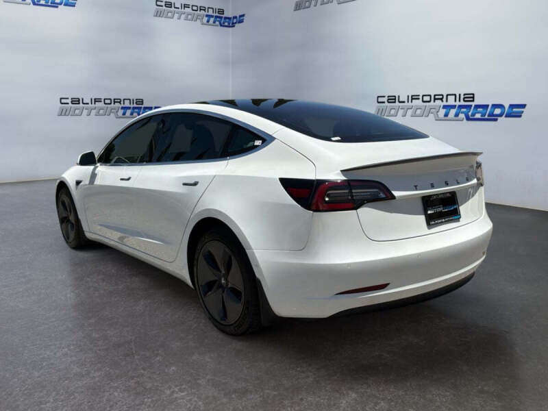 2019 Tesla Model 3 Mid Range