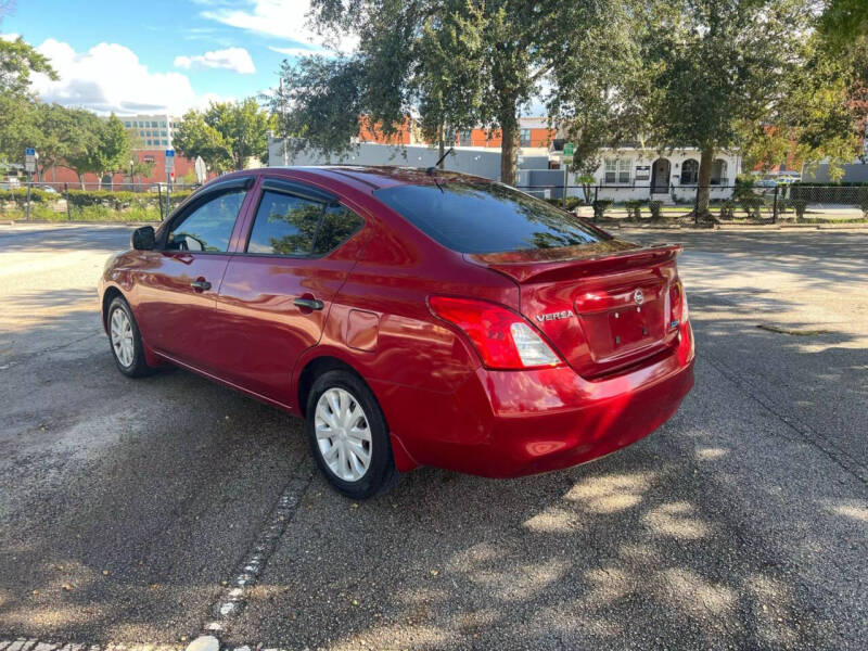 2014 Nissan Versa 1.6 S Plus