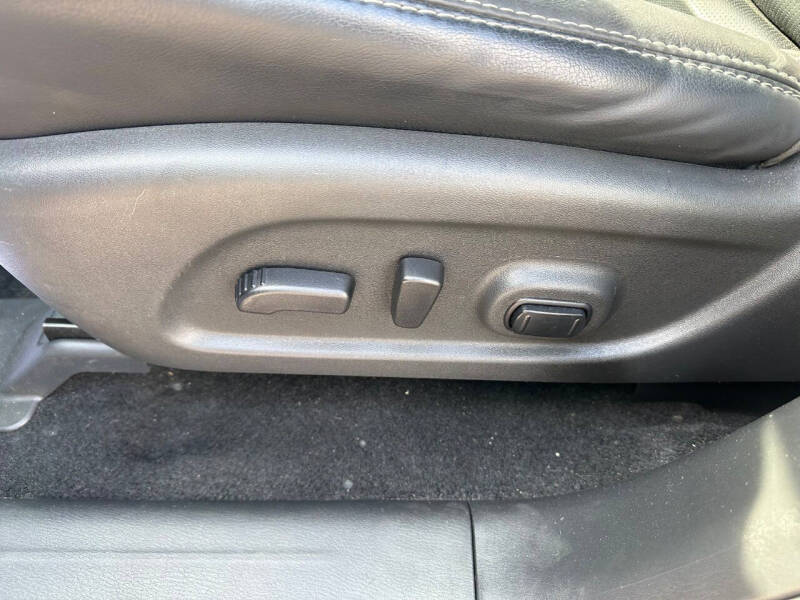 2017 Nissan Pathfinder Platinum