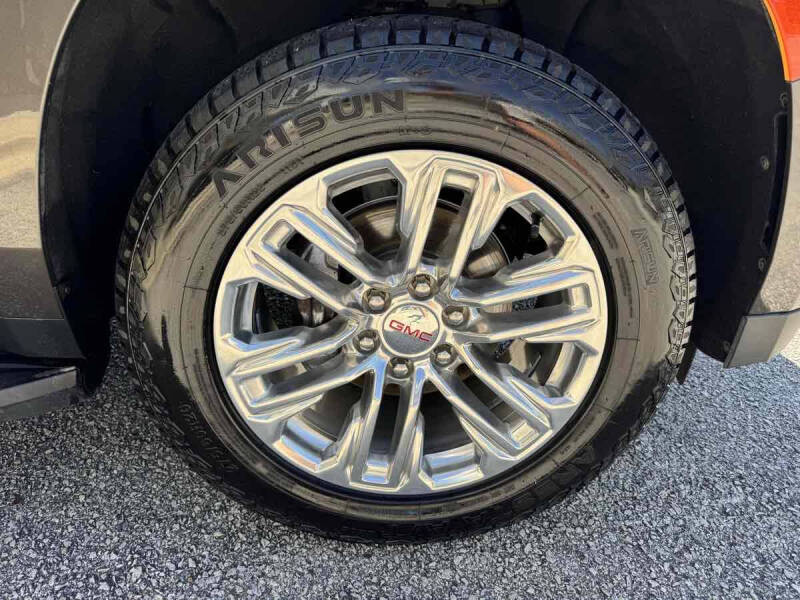 2021 GMC Yukon SLT