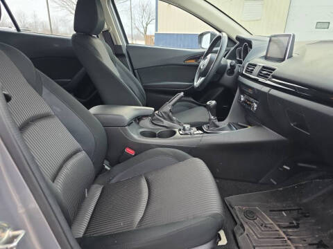 2016 Mazda MAZDA3 i Touring