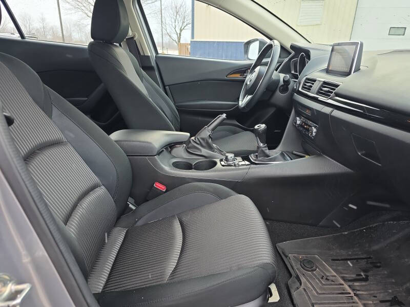 2016 Mazda MAZDA3 i Touring