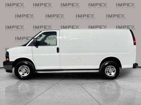 2023 Chevrolet Express 2500