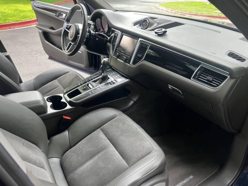 2016 Porsche Macan S