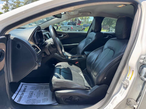 2015 Chrysler 200 C
