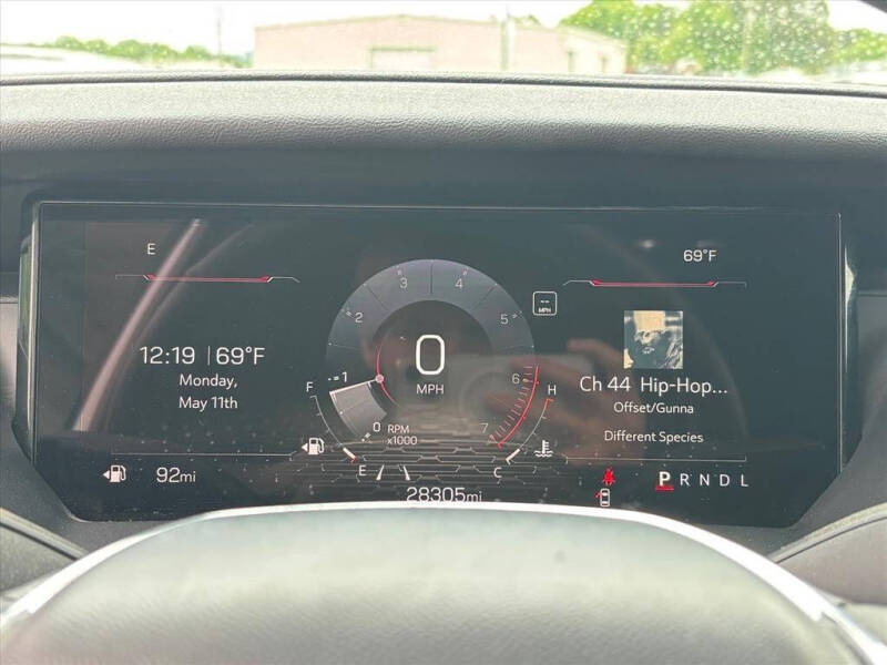 2024 GMC Acadia Elevation