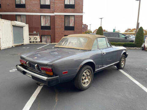 1982 FIAT 124 Spider