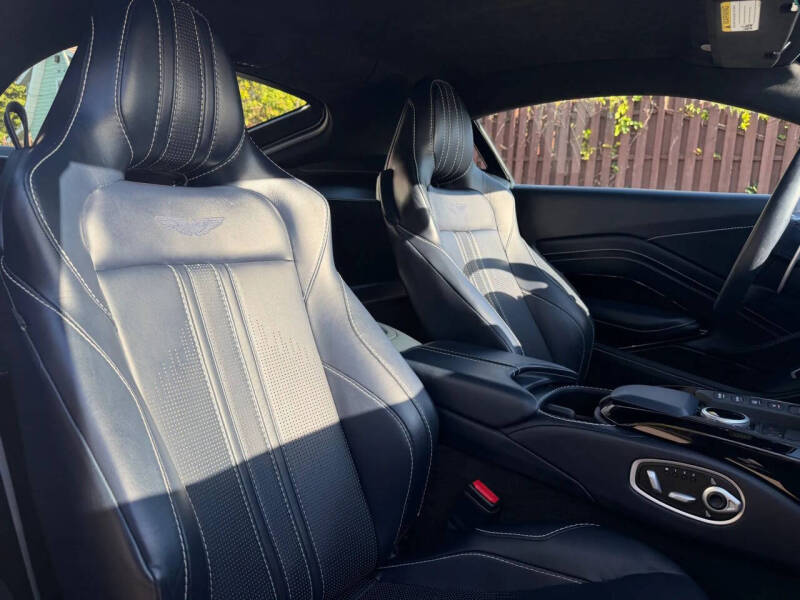 2020 Aston Martin Vantage