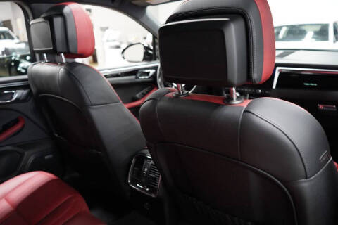 2020 Porsche Macan S