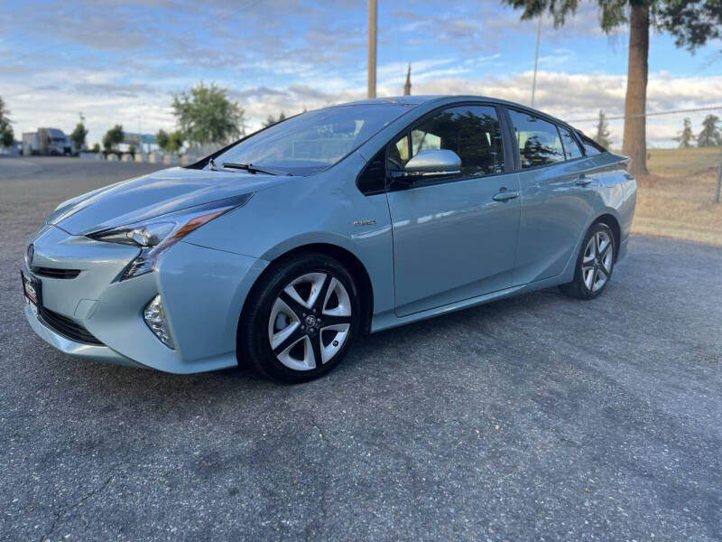 2016 Toyota Prius Four Touring