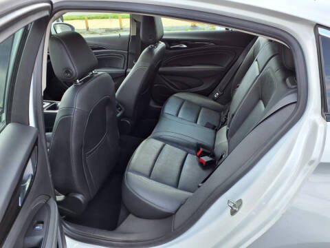 2020 Buick Regal Sportback Essence