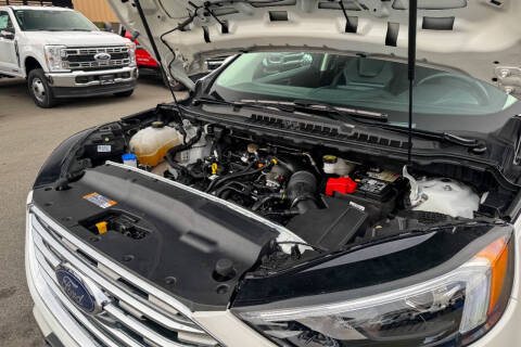 2022 Ford Edge Titanium