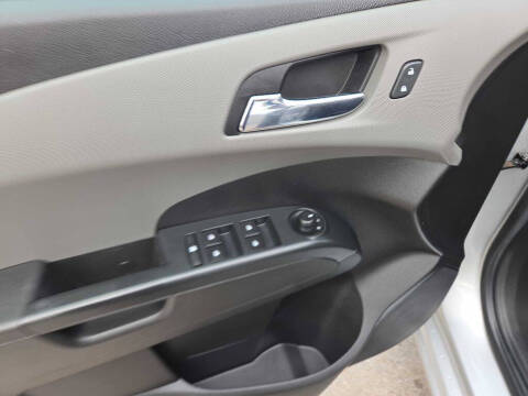 2016 Chevrolet Sonic LT Auto