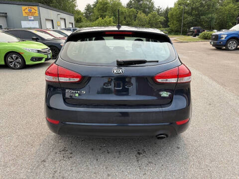 2017 Kia Forte5 LX
