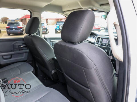 2024 RAM 1500 Classic SLT