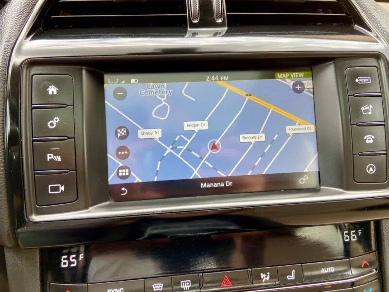 2018 Jaguar F-PACE 25t Premium