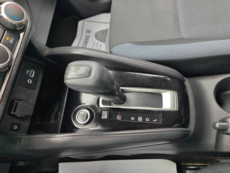 2023 Nissan Versa SV