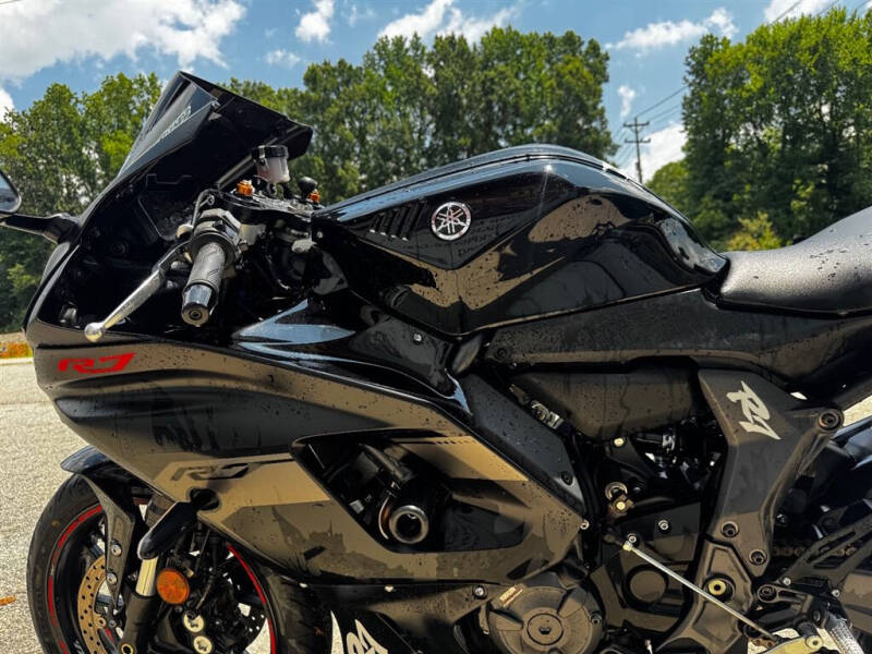 2025 Yamaha YZF-R7 -