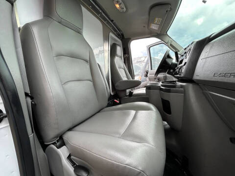 2024 Ford E-Series