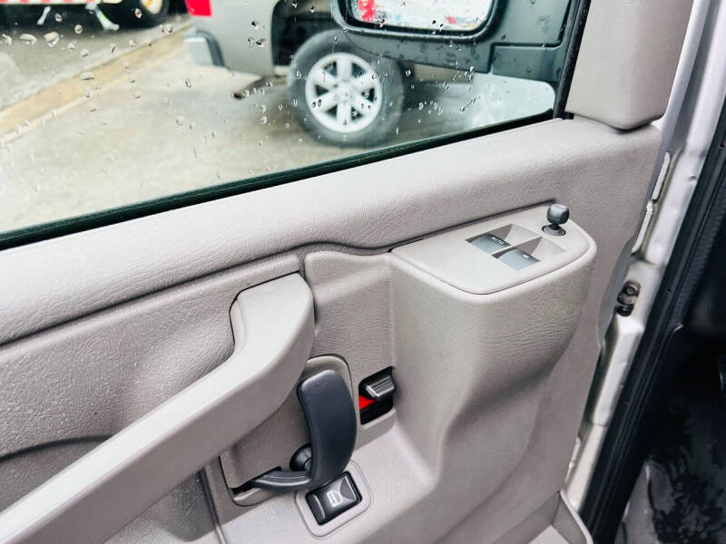 2017 Chevrolet Express LS 3500