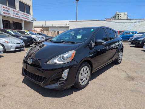 2016 Toyota Prius c Two