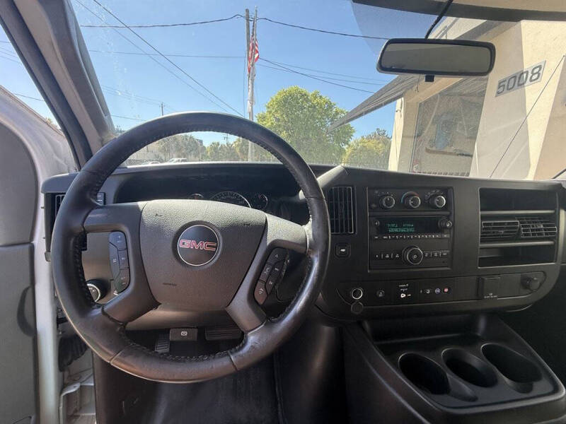 2023 GMC Savana 2500