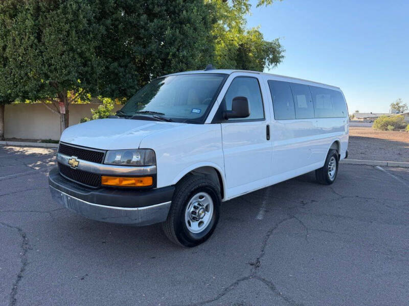 2025 Chevrolet Express LT 3500