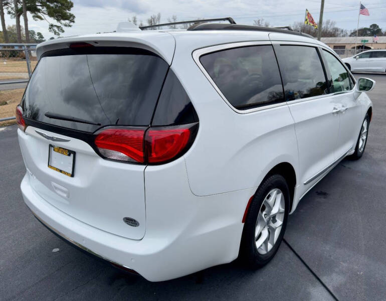 2017 Chrysler Pacifica Touring Plus