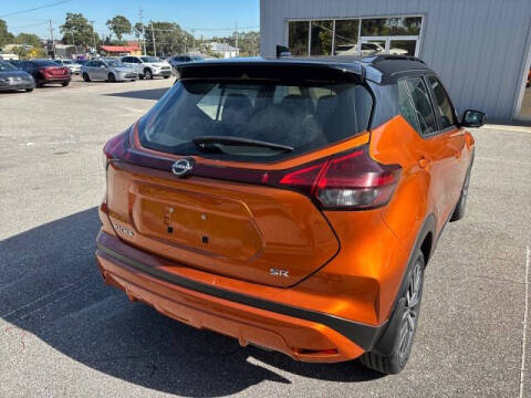 2023 Nissan Kicks SR