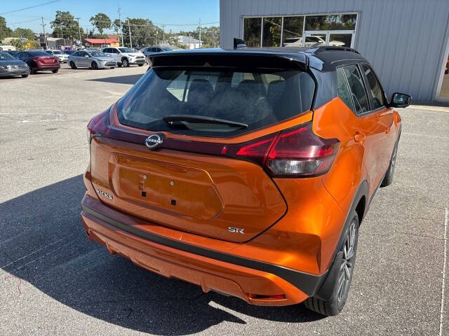2023 Nissan Kicks SR