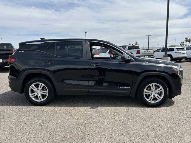2024 GMC Terrain SLE