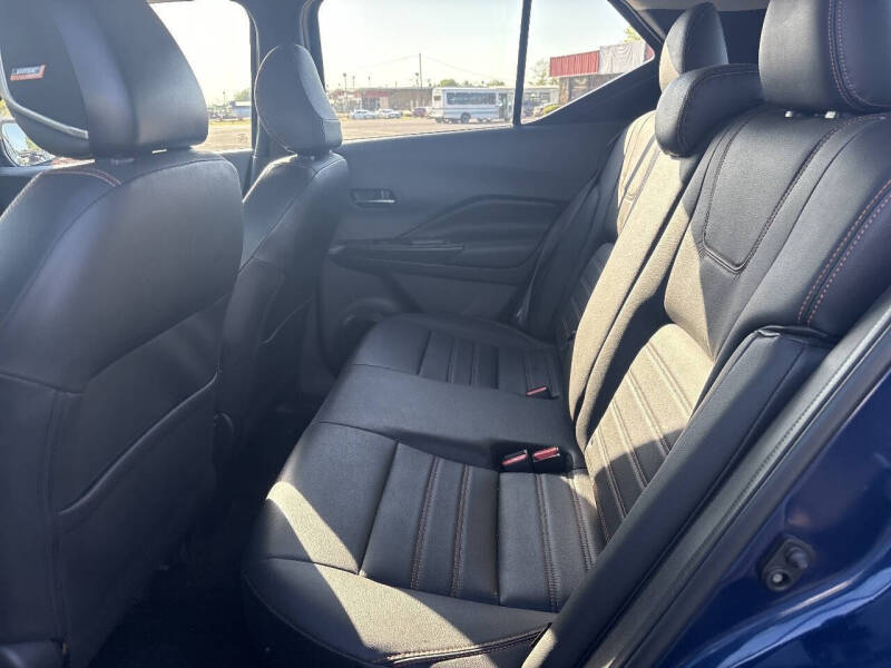 2020 Nissan Kicks SR