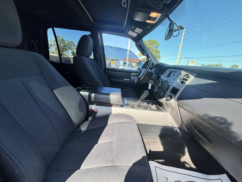 2017 Ford Expedition EL XLT