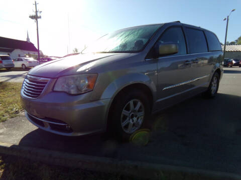 2013 Chrysler Town and Country for sale at Creech Auto Sales in Garner NC