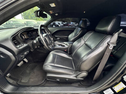 2018 Dodge Challenger SXT Plus