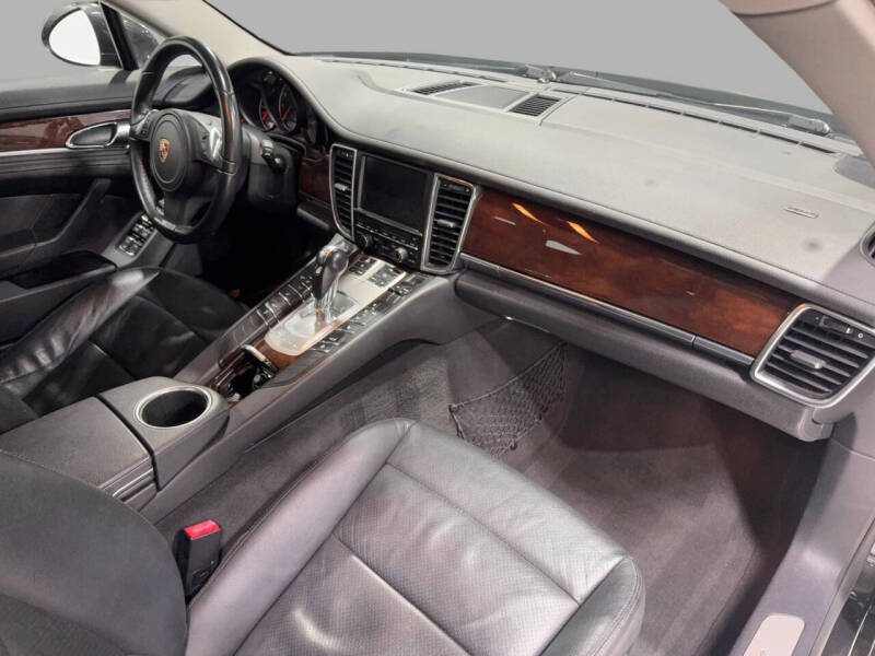 2011 Porsche Panamera