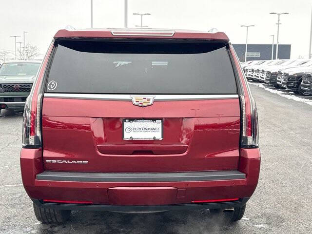 2016 Cadillac Escalade Luxury Collection