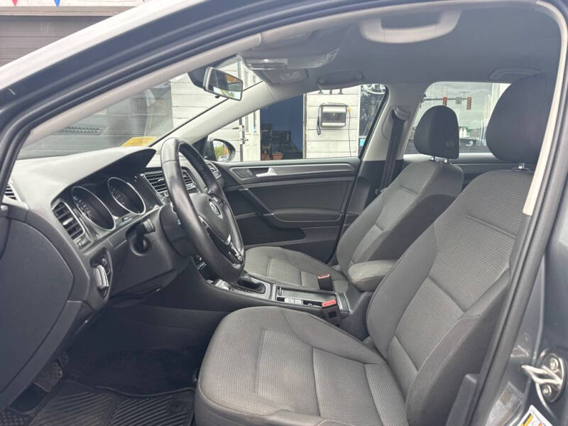 2019 Volkswagen e-Golf SE