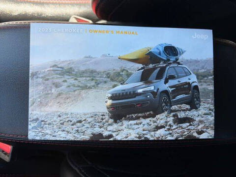 2023 Jeep Cherokee Trailhawk