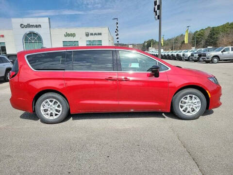 2025 Chrysler Voyager LX