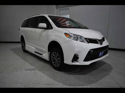 2019 Toyota Sienna LE Mobility 7-Passenger