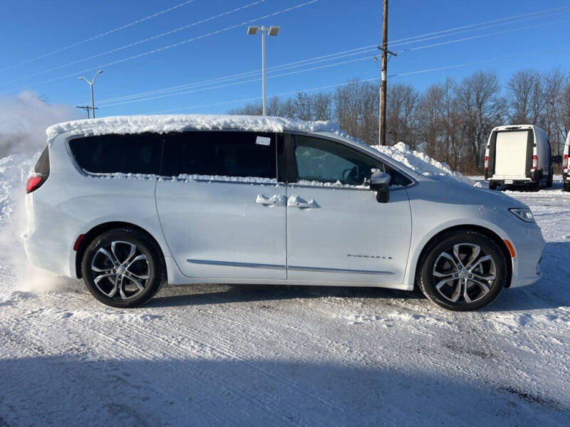 2026 Chrysler Pacifica Pinnacle