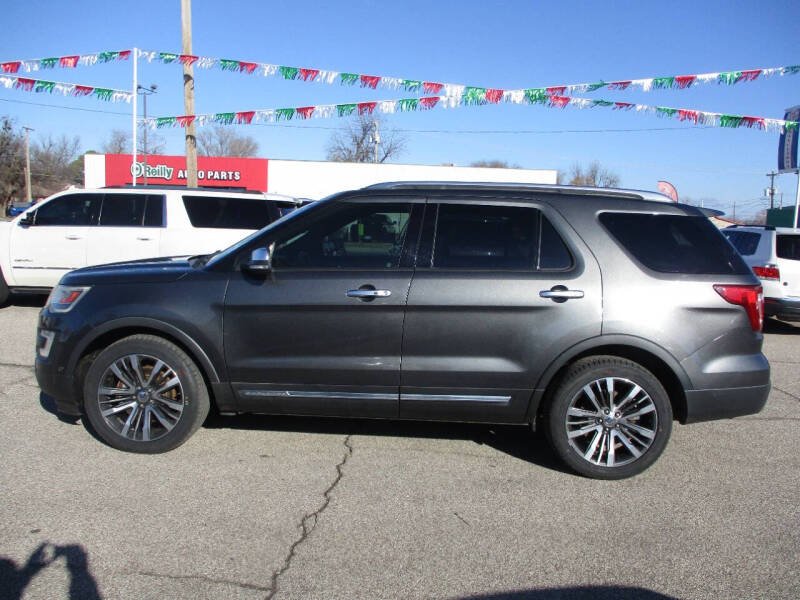 2017 Ford Explorer Platinum