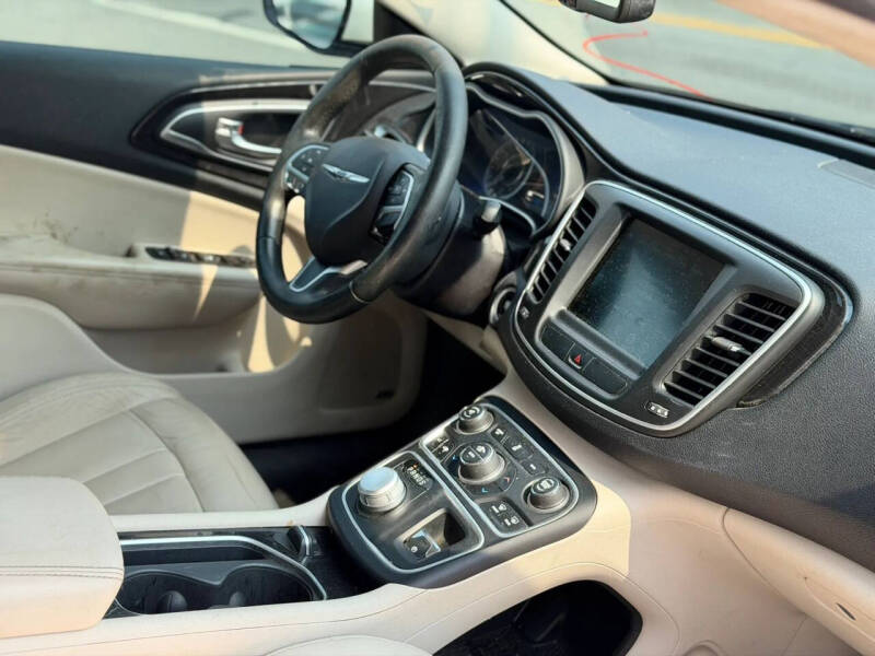 2015 Chrysler 200 C
