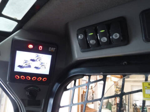 2018 Caterpillar 249D Track Skid Steer