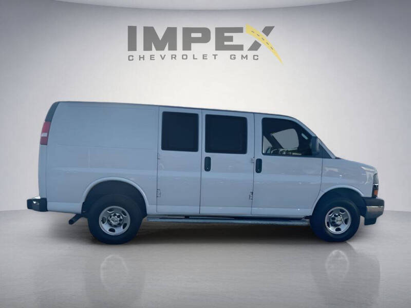 2023 Chevrolet Express Cargo Work Van - Photo 6